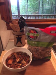 Apple wood chips for smoking